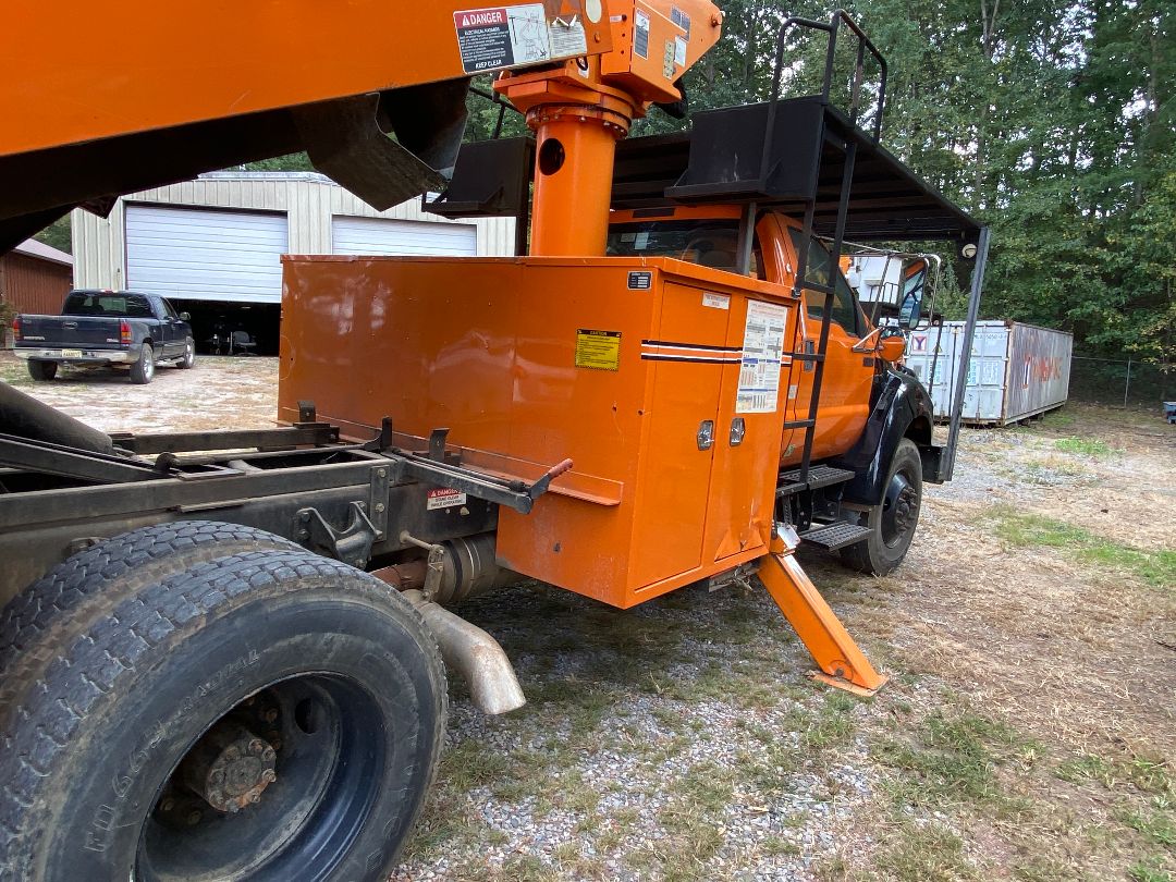 2013 FORD F750 - Image 3